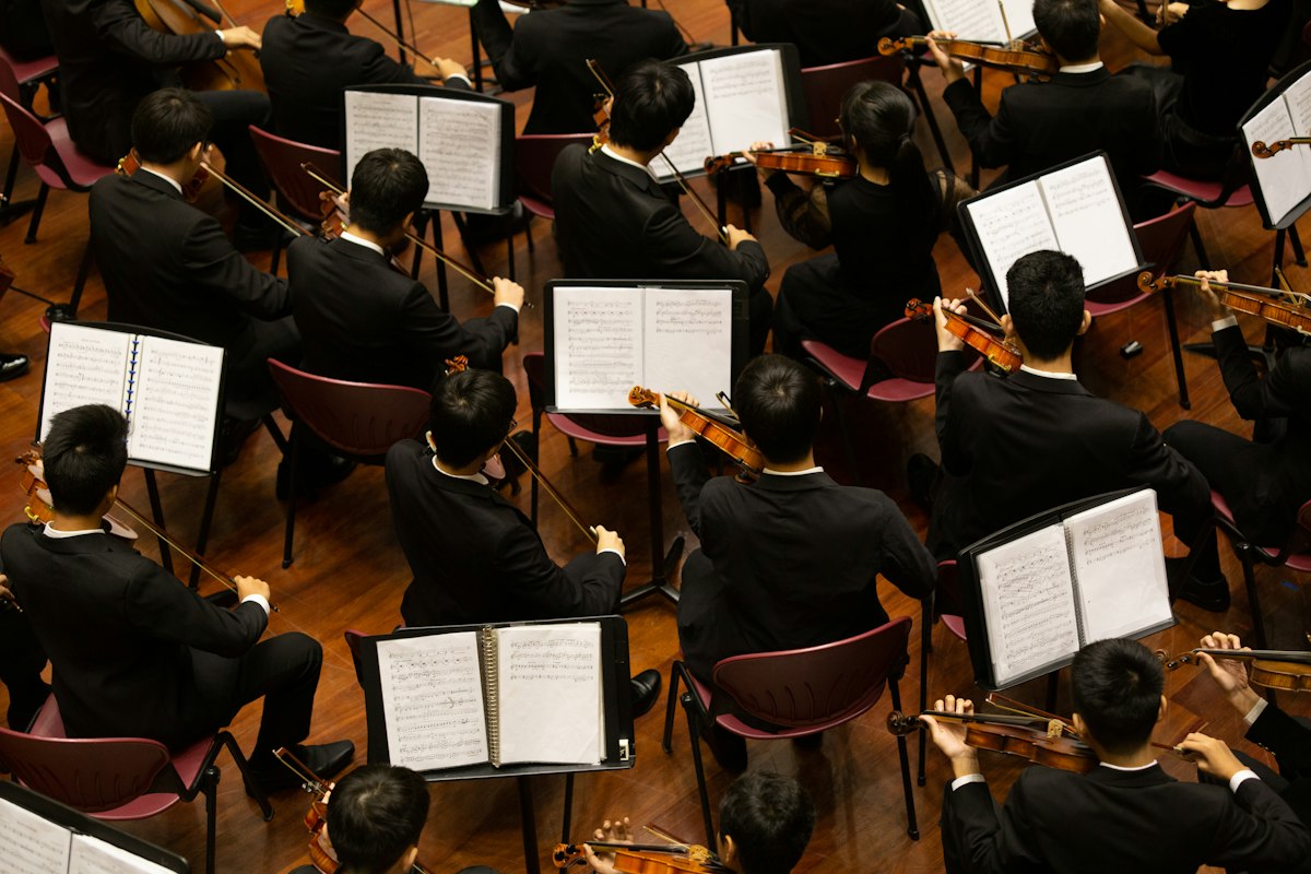 Orquestra sinfônica em apresentação — foto ilustrativa